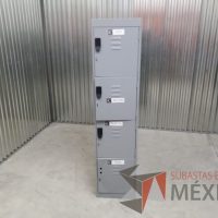 Lote 001 - Locker de 4 puertas metálico color gris