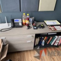 Lote 001 - Escritorio en escuadra con 1 Credenza de 2 cajones - Imagen 6