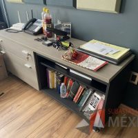 Lote 001 - Escritorio en escuadra con 1 Credenza de 2 cajones - Imagen 7