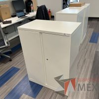 Lote 025 - Gabinete vertical de 2 puertas y 2 entrepaños color blanco - Imagen 9