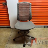 Lote 023 - Silla Herman Miller Celle
