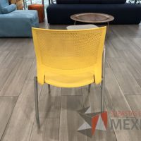 Lote 024 - Silla fija color amarillo con paleta - Imagen 7