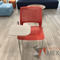Lote 066 - Silla fija color rojo con paleta - Imagen 3