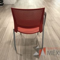 Lote 066 - Silla fija color rojo con paleta - Imagen 7