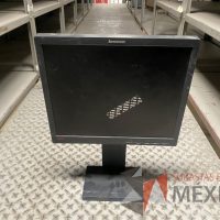 Lote 007 - 327 Monitores de diferentes modelos
