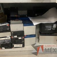 Lote 012 - 11 Bancos de baterías y 91 Pilas para exclusa, etc... - Imagen 23