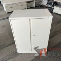 Lote 006 - 2 Gabinetes metálicos con 2 puertas color blanco  - Imagen 3