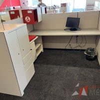 Lote 007 - Estación de trabajo para 14 personas incluye 14 Credenzas, 14 Gabinetes  y 14 Gavetas - Haworth - Imagen 2