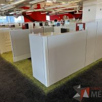 Lote 007 - Estación de trabajo para 14 personas incluye 14 Credenzas, 14 Gabinetes  y 14 Gavetas - Haworth - Imagen 10