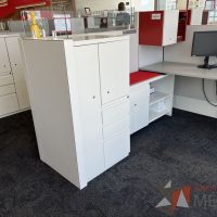 Lote 008 - Estación de trabajo para 4 personas incluye 4 Credenzas, 4 Gabinetes  y 4 Gavetas - Haworth - Imagen 7