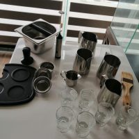 Lote 009 - Máquina para café con accesorios, marca Oster - Imagen 3