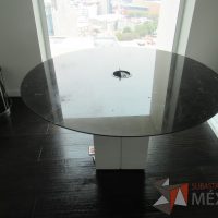 Lote 001 - Mesa de trabajo circular con cubierta tipo mármol - Imagen 2