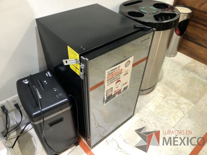Lote 573 - Frigobar marca DAEWOO - Imagen 4