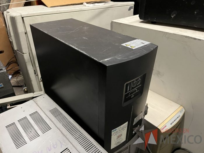 Lote 050 - 12 UPS diferentes modelos, marca GE, TOSHIBA, APC 1500 y CDP - Imagen 30