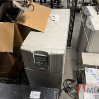 Lote 050 - 12 UPS diferentes modelos, marca GE, TOSHIBA, APC 1500 y CDP - Imagen 3