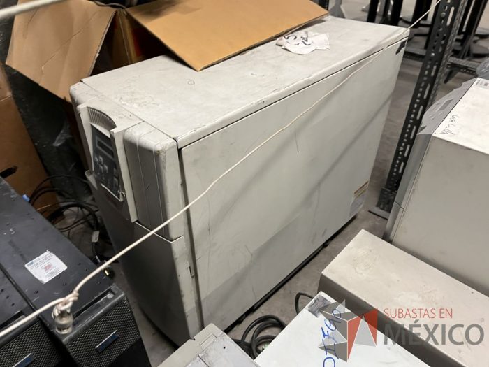 Lote 050 - 12 UPS diferentes modelos, marca GE, TOSHIBA, APC 1500 y CDP - Imagen 22
