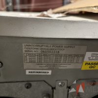 Lote 050 - 12 UPS diferentes modelos, marca GE, TOSHIBA, APC 1500 y CDP - Imagen 12