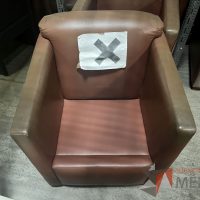 Lote 051 - 56 Sillones de 1 plaza tipo piel diferentes colores - Imagen 56