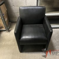 Lote 051 - 56 Sillones de 1 plaza tipo piel diferentes colores - Imagen 31