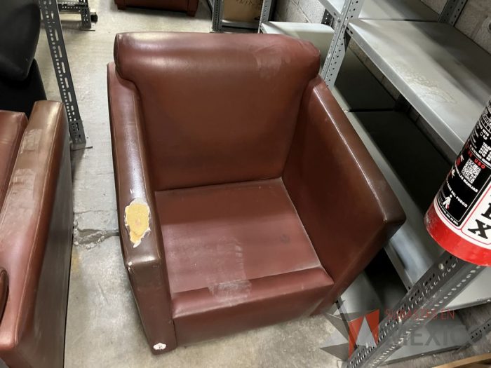 Lote 051 - 56 Sillones de 1 plaza tipo piel diferentes colores - Imagen 13