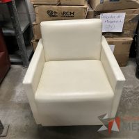 Lote 051 - 56 Sillones de 1 plaza tipo piel diferentes colores - Imagen 12