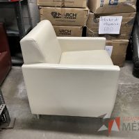 Lote 051 - 56 Sillones de 1 plaza tipo piel diferentes colores - Imagen 46