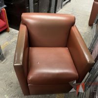 Lote 051 - 56 Sillones de 1 plaza tipo piel diferentes colores - Imagen 25