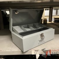 Lote 012 - 80 Gabinetes metálicos color gris - Imagen 6