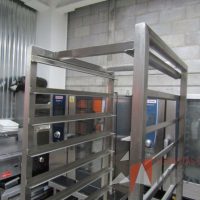 Lote 026 - Rack para poner charolas - Imagen 12