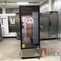 Lote 040 - Refrigerador de 1 puerta