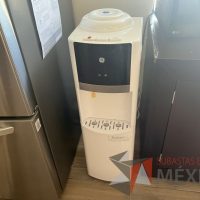 Lote 014 - Despachador de agua, GE