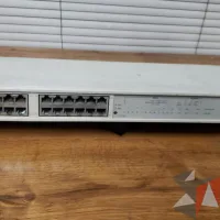 Lote 070 - Switch con 24 puertos