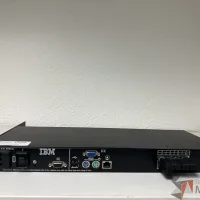 Lote 038 - Switch IBM 1735-HC1 8 Puertos