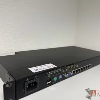Lote 007 - Conmutador APC KVM 2G, analógico, 1 usuario local, 8 puertos