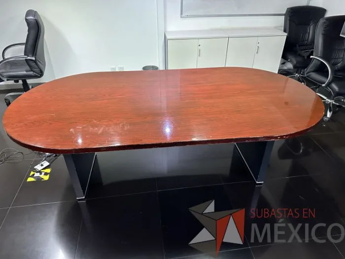 Lote 011 - Mesa de sala de juntas para 8 personas - Imagen 3