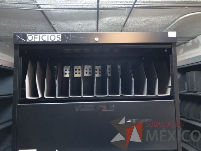 Lote 032 - 3 Gabinetes metálicos con 6 gavetas color negro - Imagen 3