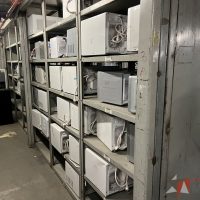 Lote 039 - 34 Hornos de microondas  y 16 Despachadores de agua