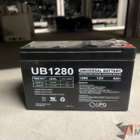 Lote 052 - 6 Bancos de baterías, 35 Baterías de 12 V y 3 Baterías de 6 V - Imagen 11