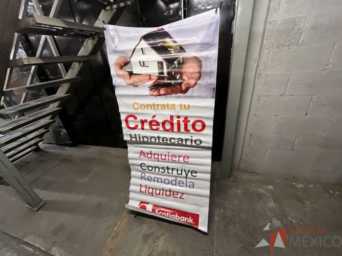 Lote 048 - 3 Stand publicitarios plegables, 4 Banners publicitarios roll up y 11 Banners publicitarios portátiles - Imagen 15