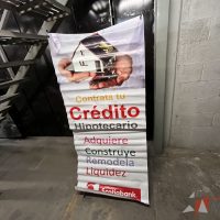 Lote 048 - 3 Stand publicitarios plegables, 4 Banners publicitarios roll up y 11 Banners publicitarios portátiles - Imagen 16