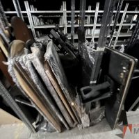 Lote 024 - Lote de escritorios desarmados sin tornillería (20 bases y 33 Cubiertas)
