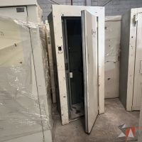 Lote 002 - 35 Puertas blindadas, 1 Esclusa y  69 Carcasas para cámara - Imagen 12