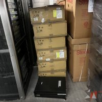 Lote 061 - 5 Servidores, 11 Gateway, 12 Rack de comunicasiones, 4 Gabinetes metálicos y 22 Ups de diferentes modelos y marcas - Imagen 62