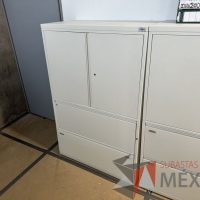 Lote 085 - Archivero metálico horizontal con 2 cajones, 2 puertas con 1 entrepaño - Imagen 3