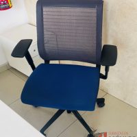 Lote 016 - Silla operativa con ruedas - Imagen 2