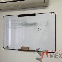 Lote 026 - Pizarrón blanco