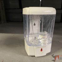 Lote 003 - 12 Termómetros digitales, 5 Despachadores de gel y 41 Torres metálicas para colocar despachador de gel - Imagen 21