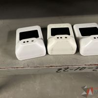 Lote 003 - 12 Termómetros digitales, 5 Despachadores de gel y 41 Torres metálicas para colocar despachador de gel - Imagen 10