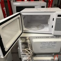 Lote 008 - 27 Hornos de microondas de diversas marcas - Imagen 6