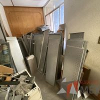 Lote 001 - Lote de accesorios para estaciones de trabajo aprox 300 piezas